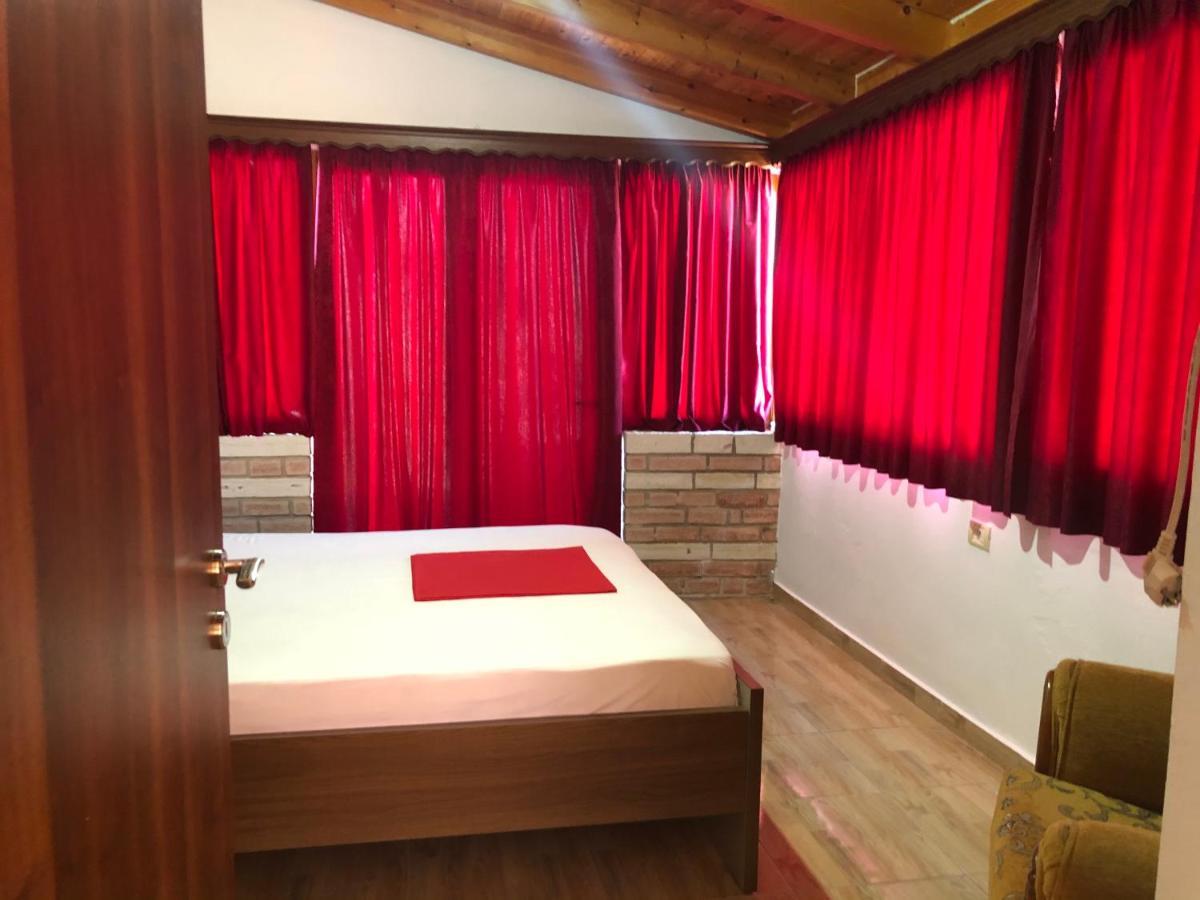 Vila Laura Pasha Villa Ksamil Bagian luar foto