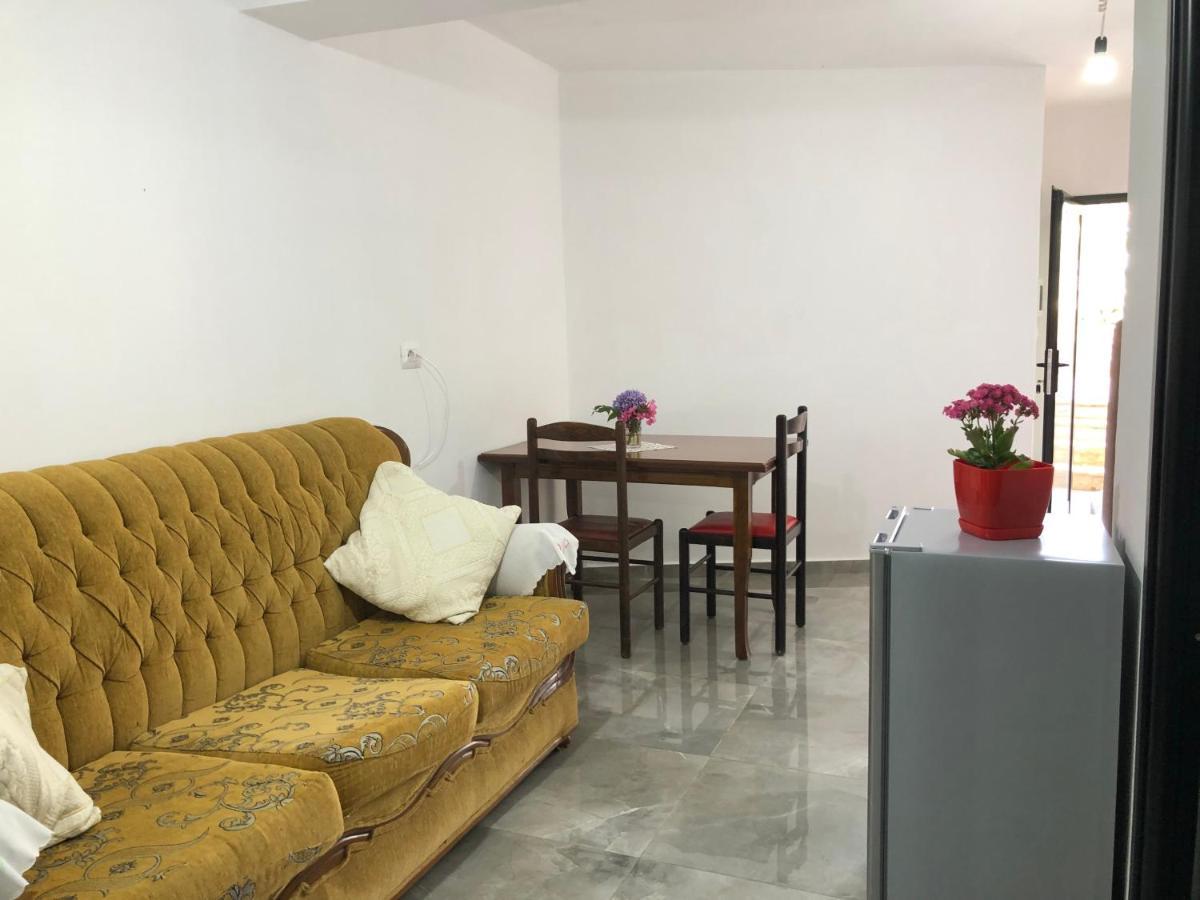 Vila Laura Pasha Villa Ksamil Bagian luar foto