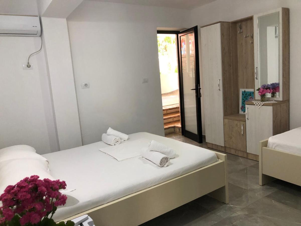 Vila Laura Pasha Villa Ksamil Bagian luar foto