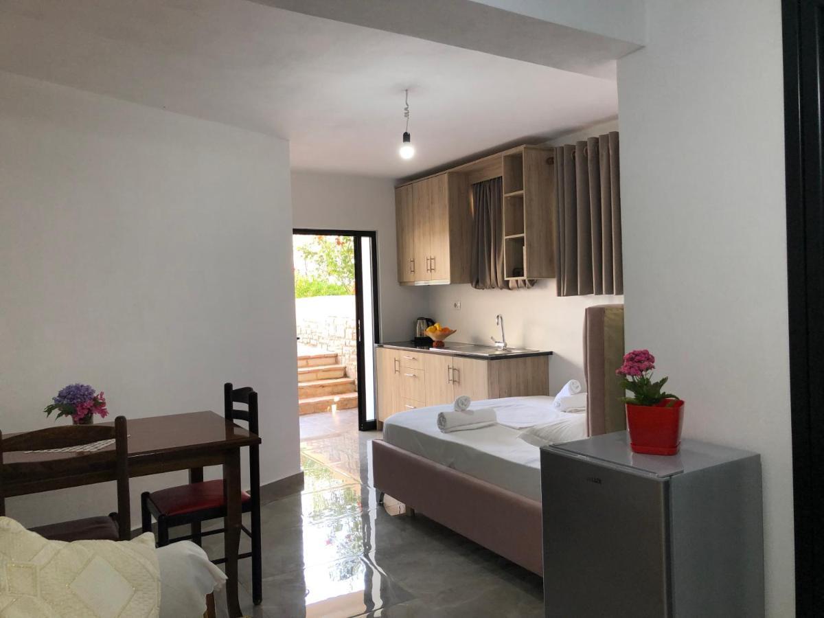 Vila Laura Pasha Villa Ksamil Bagian luar foto