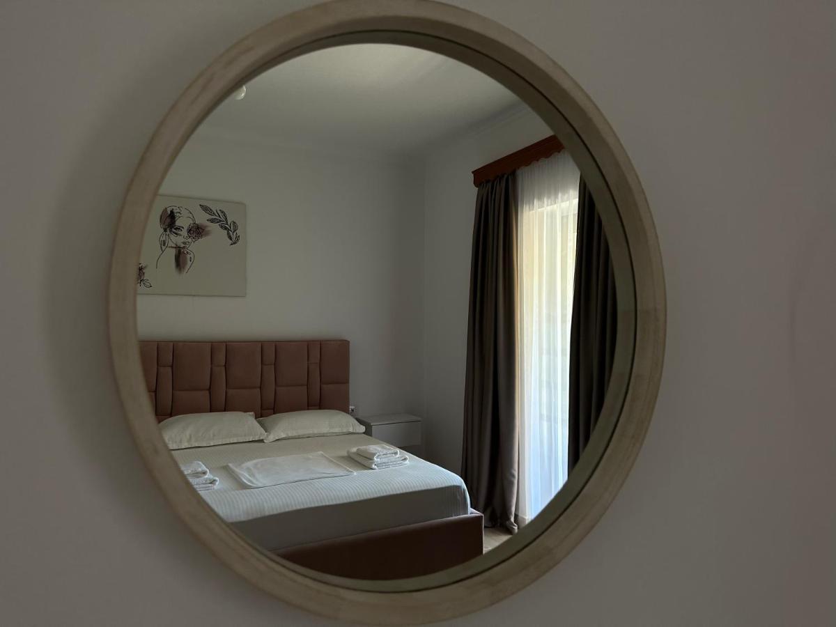 Vila Laura Pasha Villa Ksamil Bagian luar foto