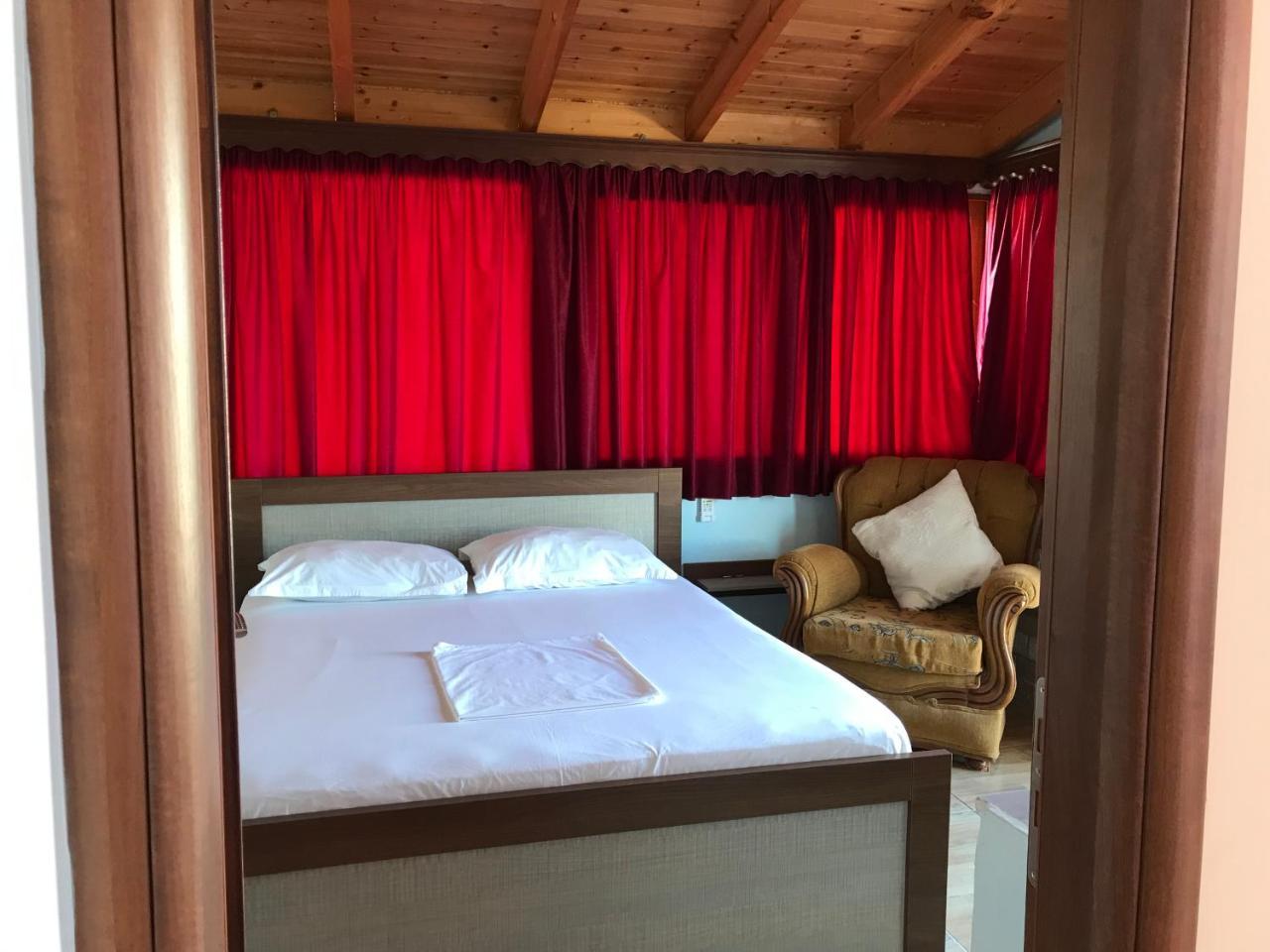 Vila Laura Pasha Villa Ksamil Bagian luar foto